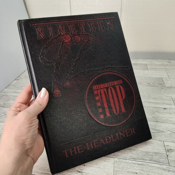 Milwaukee High School of the Arts 1992 The Headliner Yearbook‎ HS Wisconsin 90s - Picture 13 of 14